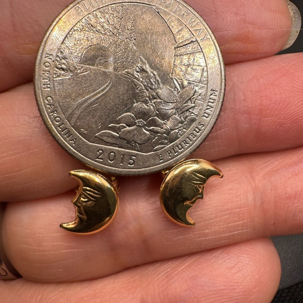REAL 18k Saudi Gold Moon Earrings NWOT 750 STAMPED